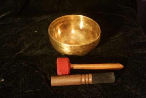 Large Hand beaten Singing Bowl 26cm - Image 7