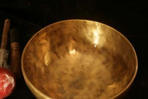 Large Hand beaten Singing Bowl 26cm - Image 4